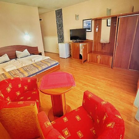 Alkotmany Vendeghaz Hotel Sárvár Kültér fotó