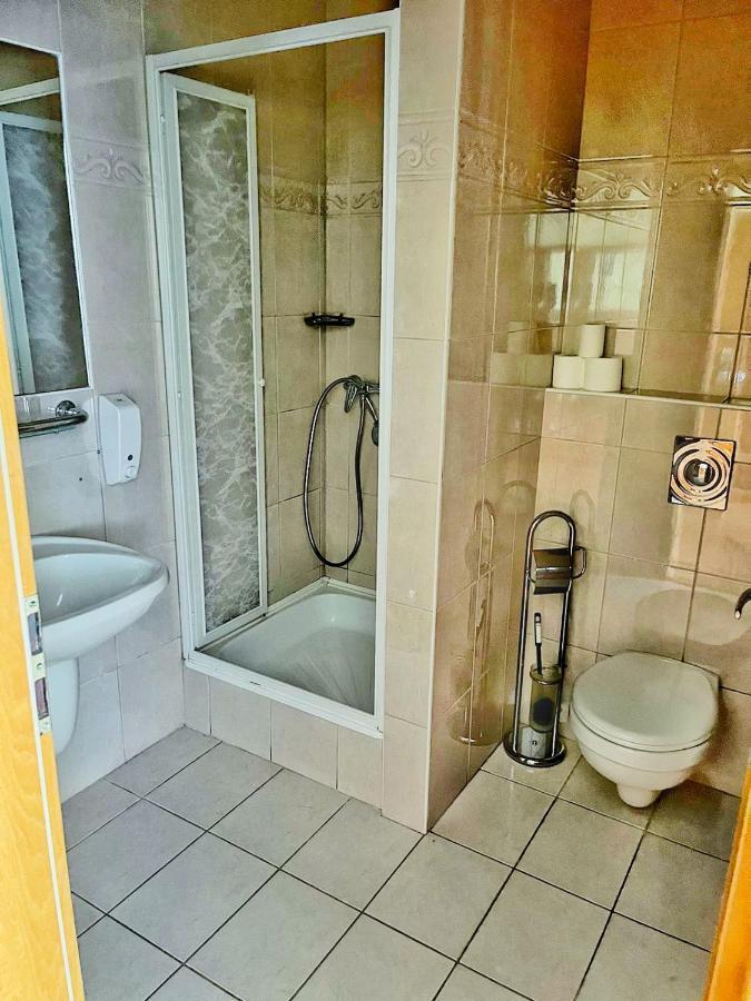 Alkotmany Vendeghaz Hotel Sárvár Kültér fotó