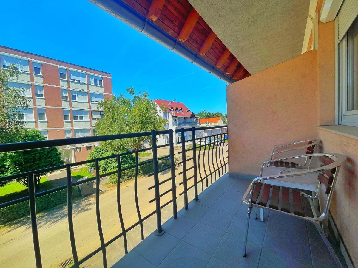 Alkotmany Vendeghaz Hotel Sárvár Kültér fotó